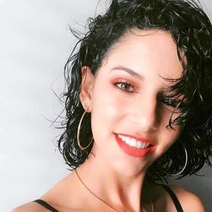 Meet your Posher, Yesenia